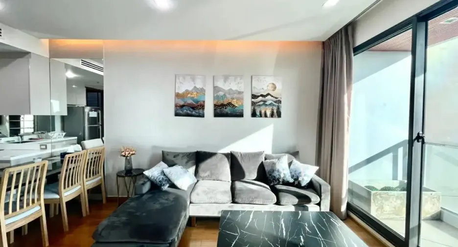 Condo en venta y en alquiler de 2 habitaciones en Sathon, Bangkok