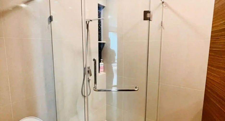 Condo en venta y en alquiler de 2 habitaciones en Sathon, Bangkok