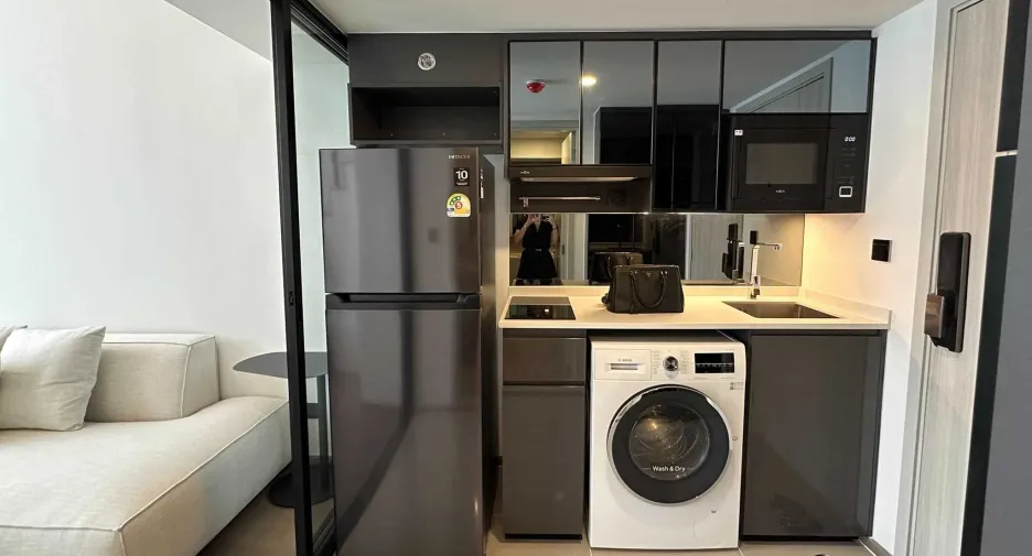 For rent 1 bed condo in Bang Rak, Bangkok