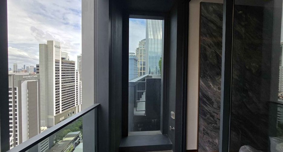 For rent 2 bedrooms condo in Khlong Toei, Bangkok