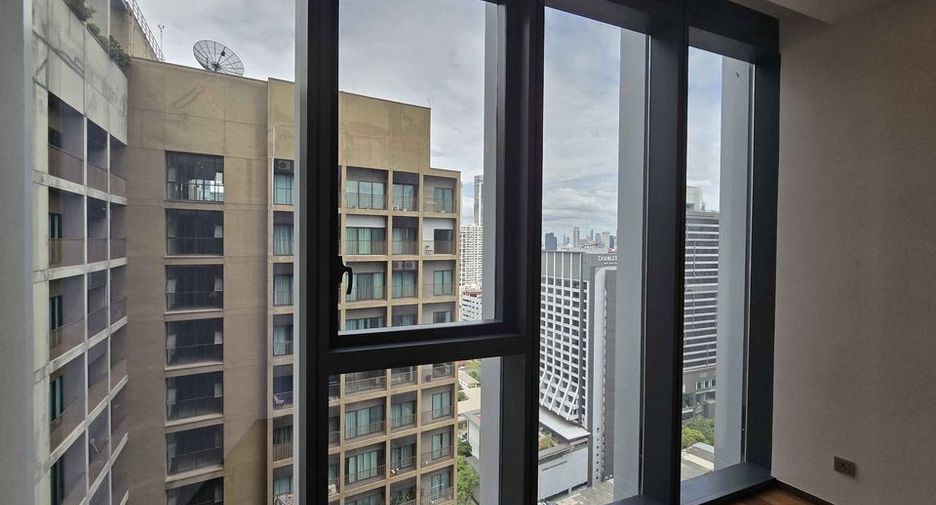 For rent 2 bedrooms condo in Khlong Toei, Bangkok