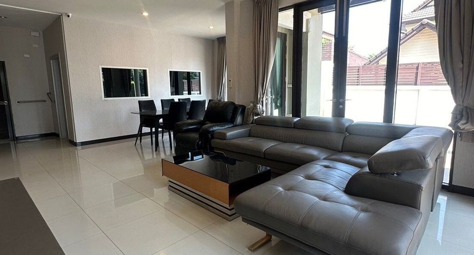Casa en venta de 3 habitaciones en Lat Phrao, Bangkok