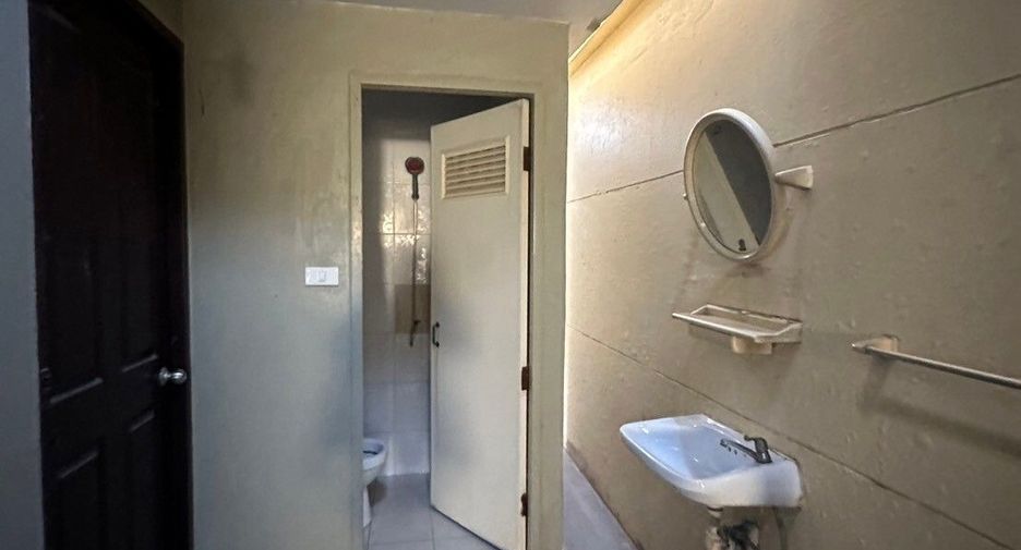 Casa en venta de 3 habitaciones en Lat Phrao, Bangkok