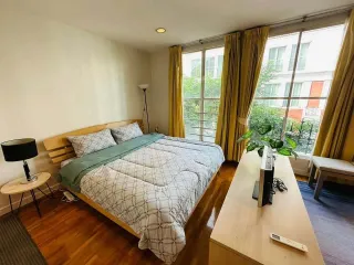 Casa adosada en alquiler de 5 habitaciones en Watthana, Bangkok