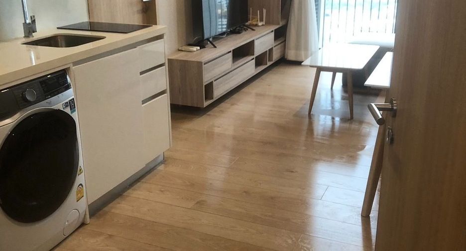 For rent 1 bed condo in Watthana, Bangkok