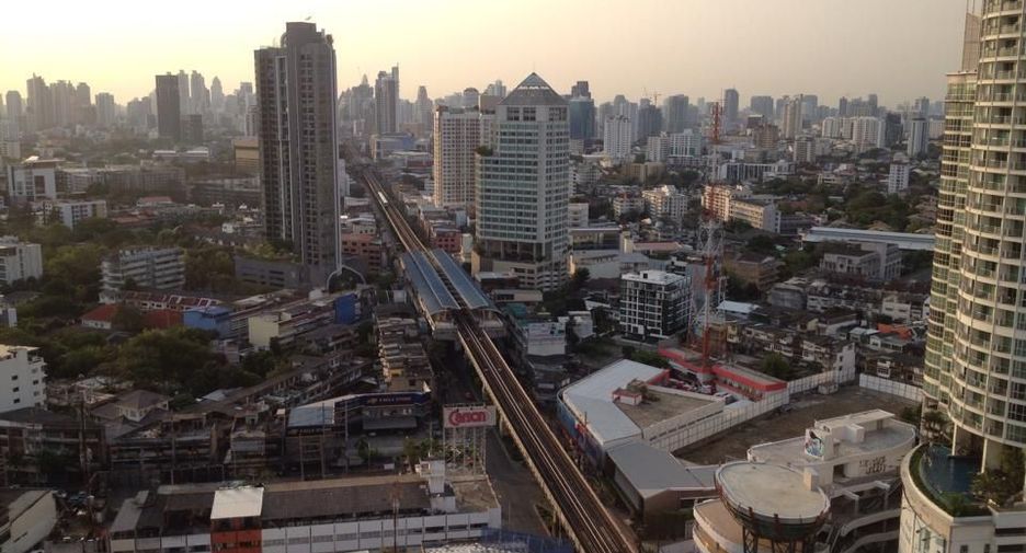 For rent 1 bed condo in Khlong Toei, Bangkok