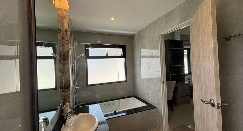 For sale and for rent 4 bedrooms villa in Thalang, Phuket