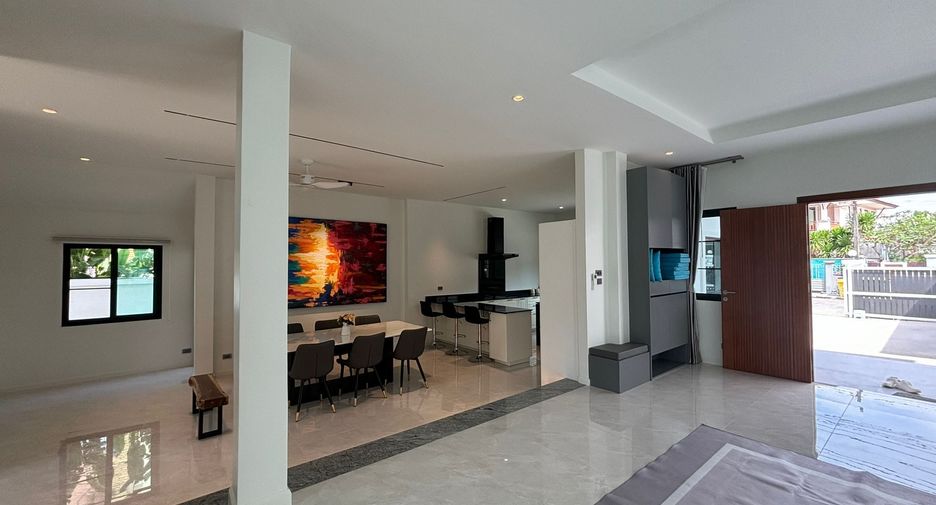 For sale and for rent 4 bedrooms villa in Thalang, Phuket