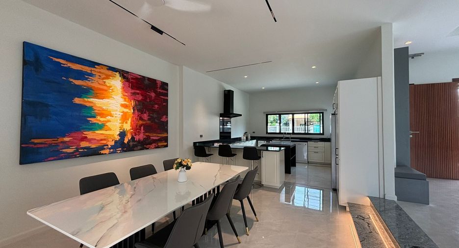 For sale and for rent 4 bedrooms villa in Thalang, Phuket