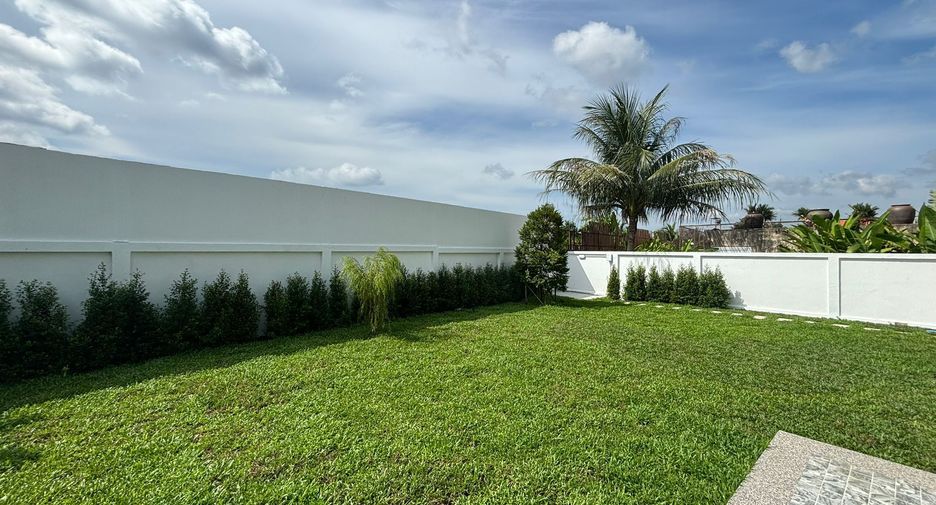 For sale and for rent 4 bedrooms villa in Thalang, Phuket