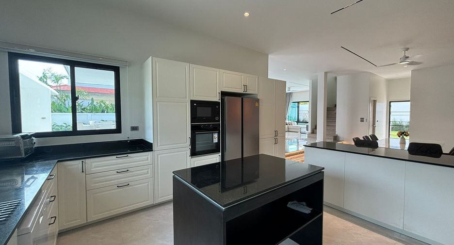 For sale and for rent 4 bedrooms villa in Thalang, Phuket