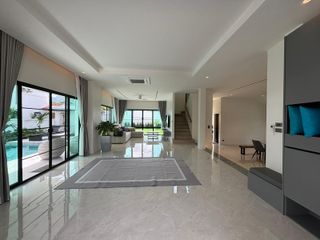 For rent and for sale 4 bedrooms villa in Thalang, Phuket