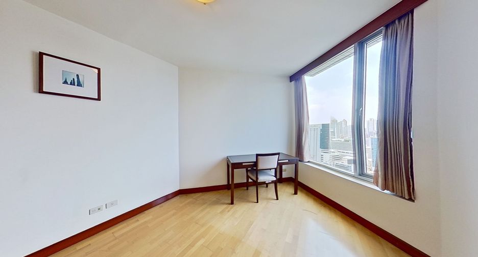 For sale 3 bedrooms condo in Pathum Wan, Bangkok