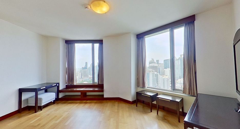 For sale 3 bedrooms condo in Pathum Wan, Bangkok