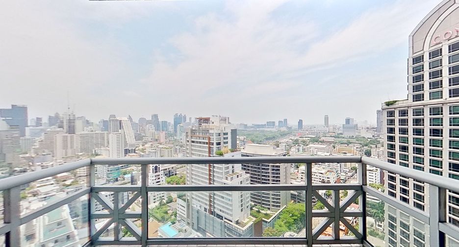 For sale 3 bedrooms condo in Pathum Wan, Bangkok