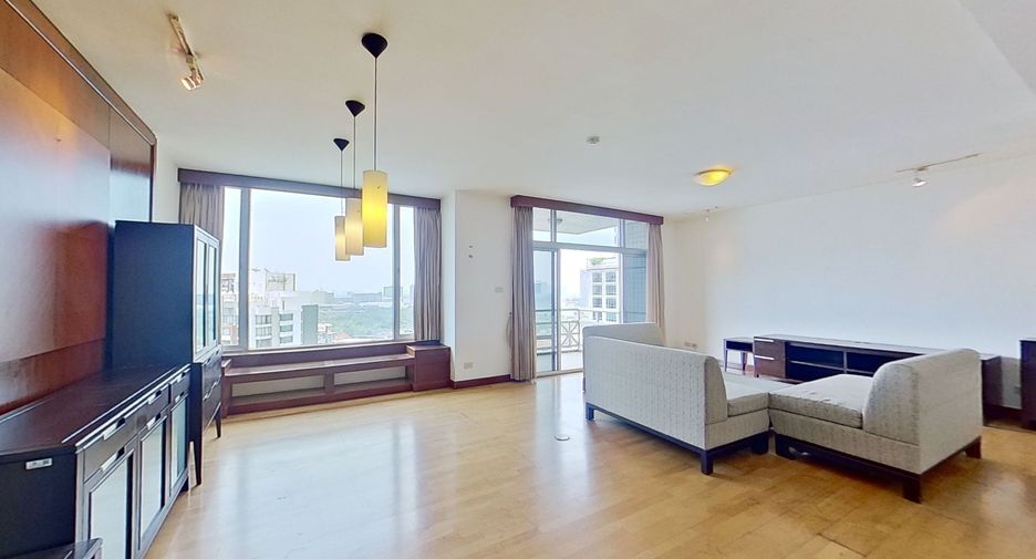 For sale 3 bedrooms condo in Pathum Wan, Bangkok