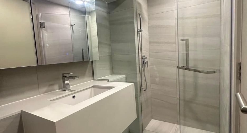 For rent 1 bed condo in Bang Rak, Bangkok