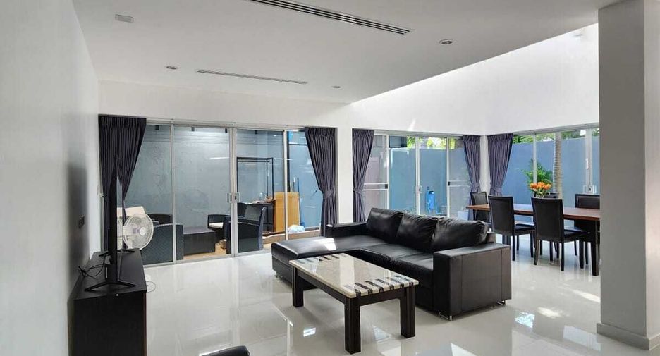 For sale and for rent 3 bedrooms townhouse in Mueang Phuket, Phuket