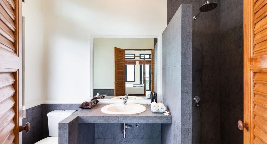 Villa en alquiler de 4 habitaciones en Mueang Phuket, Phuket