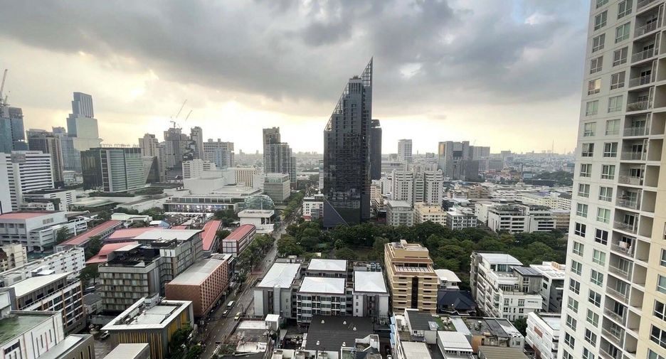 Wohnung zur Miete mit 1 Zimmer in Bang Rak, Bangkok