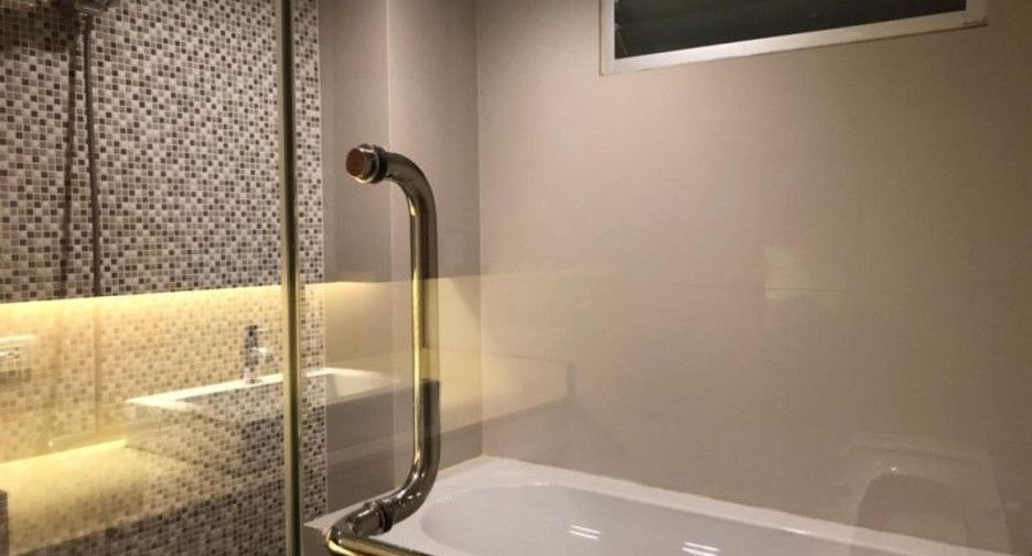 Condo en alquiler de 2 habitaciones en Pathum Wan, Bangkok