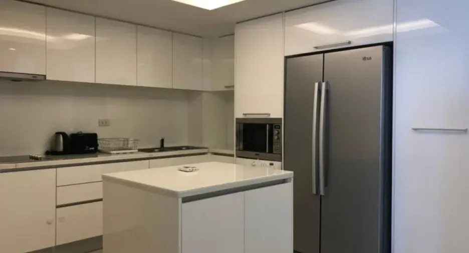 Condo en alquiler de 2 habitaciones en Pathum Wan, Bangkok
