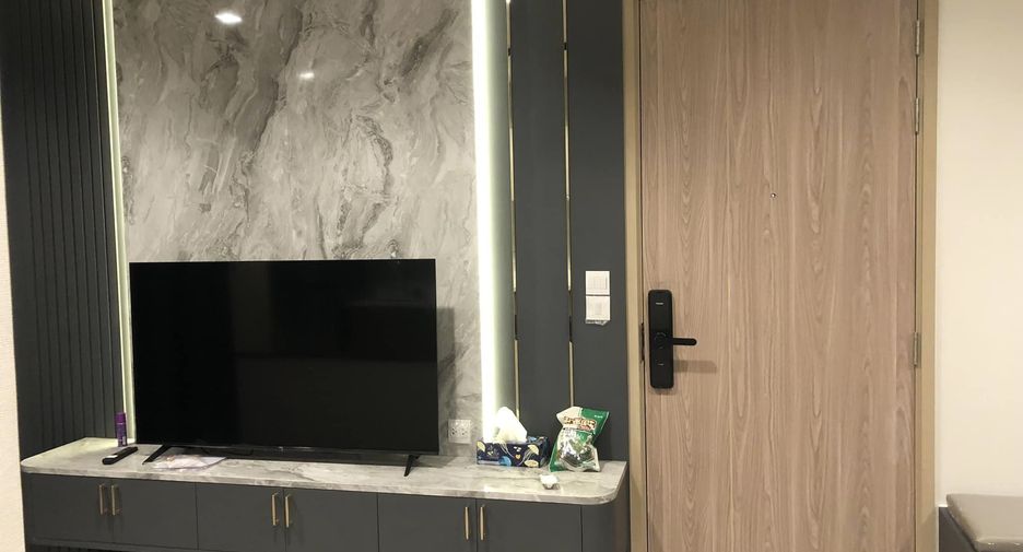For rent 2 bedrooms condo in Thon Buri, Bangkok