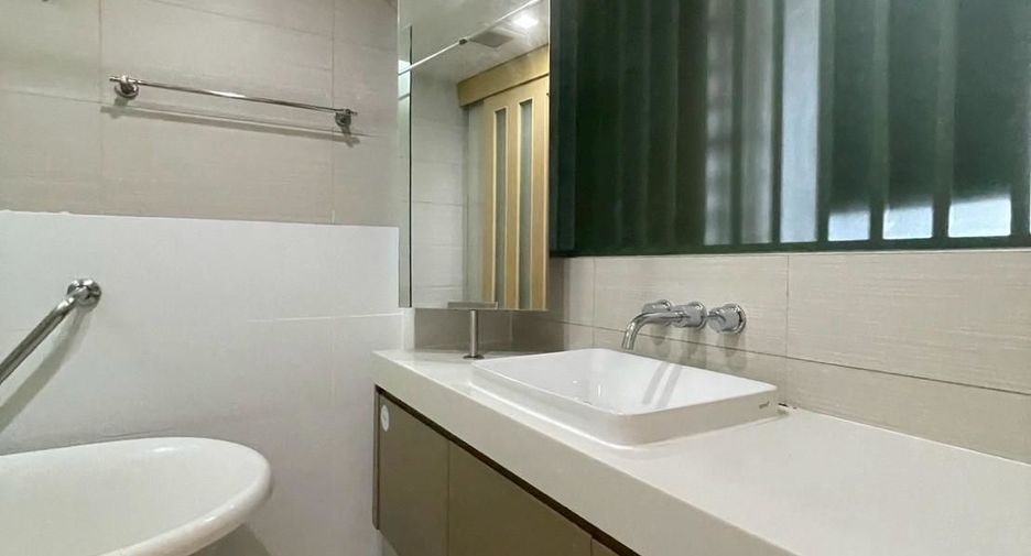 For sale and for rent 1 bed condo in Khlong Toei, Bangkok