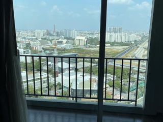 For sale 2 bedrooms condo in Huai Khwang, Bangkok