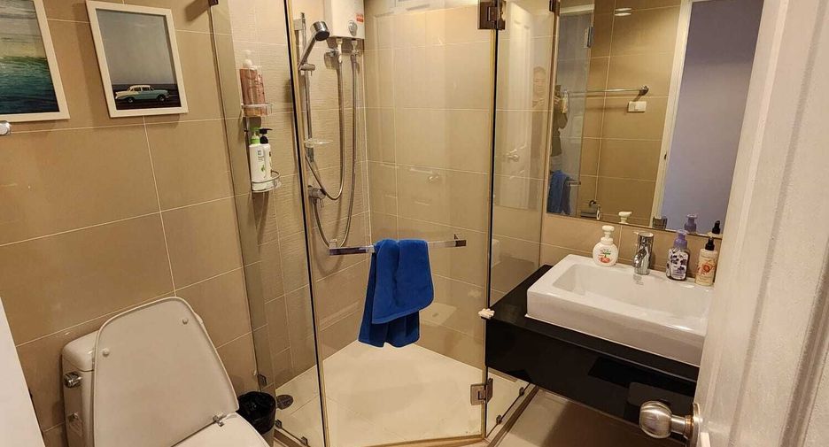 For sale 2 ベッドルーム condo in Huai Khwang, Bangkok