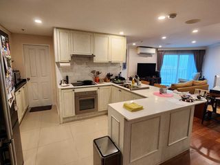 For sale 2 bedrooms condo in Huai Khwang, Bangkok