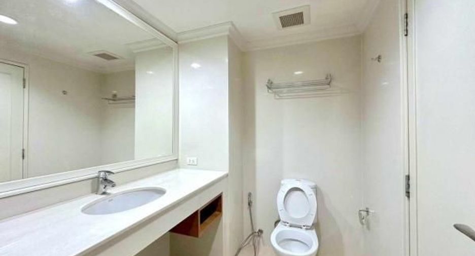 Wohnung zur Miete mit 2 Zimmer in Pathum Wan, Bangkok