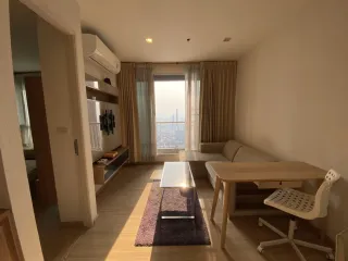 Condo en alquiler de 1 habitaciones en Phra Khanong, Bangkok