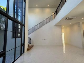 For rent 4 bedrooms house in Bang Kapi, Bangkok