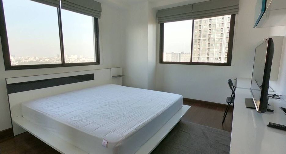For rent 2 bedrooms condo in Watthana, Bangkok