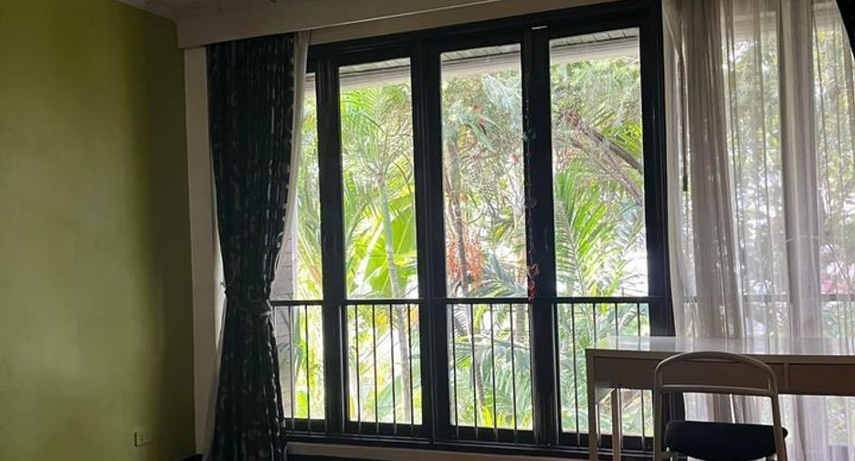 For rent 3 bedrooms townhouse in Phaya Thai, Bangkok