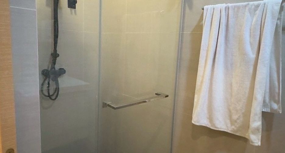 For sale studio condo in Khlong Toei, Bangkok
