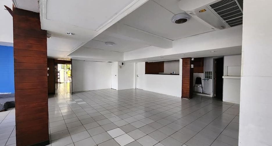 For rent retail Space in Lat Phrao, Bangkok