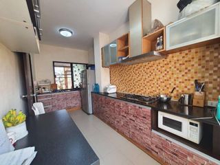 Haus zum Kauf mit 5 Zimmer in Huai Khwang, Bangkok