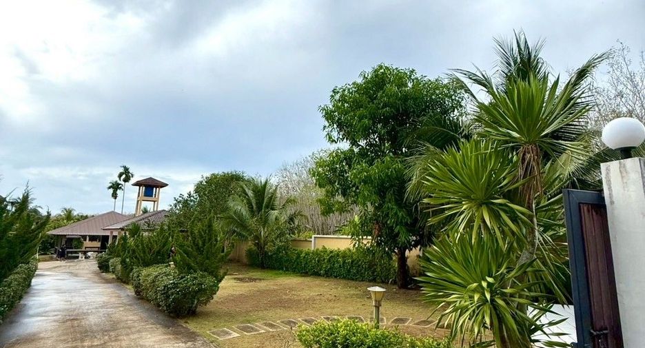 For rent 4 bedrooms house in Thalang, Phuket