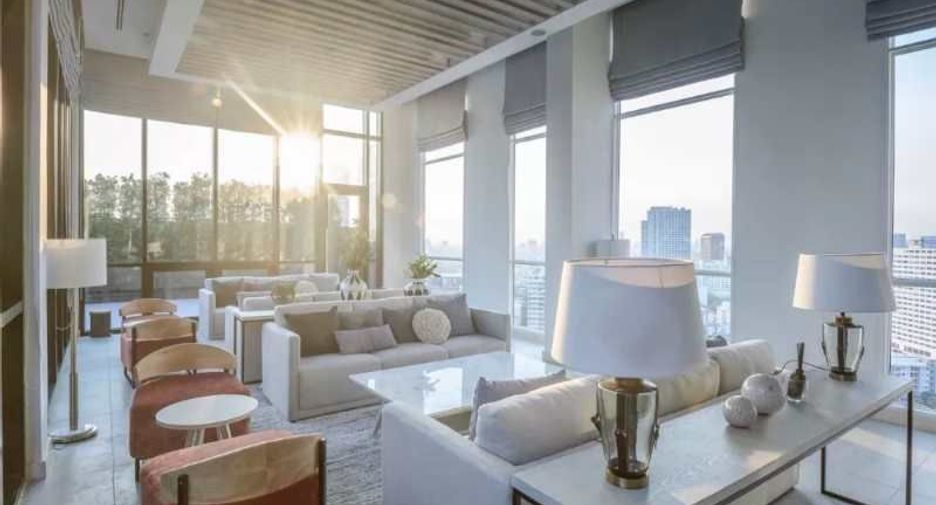 For rent 2 ベッドルーム condo in Huai Khwang, Bangkok