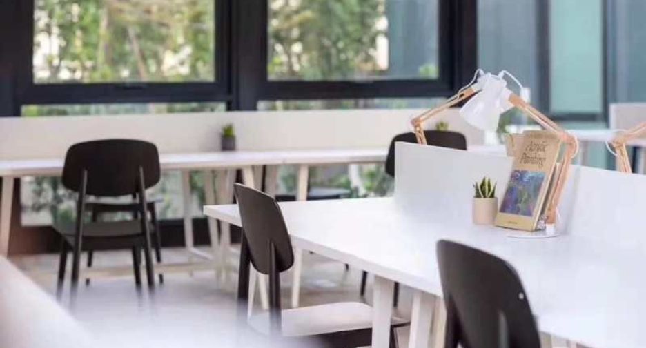 For rent 2 ベッドルーム condo in Huai Khwang, Bangkok