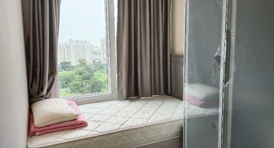 For rent 2 ベッドルーム condo in Huai Khwang, Bangkok