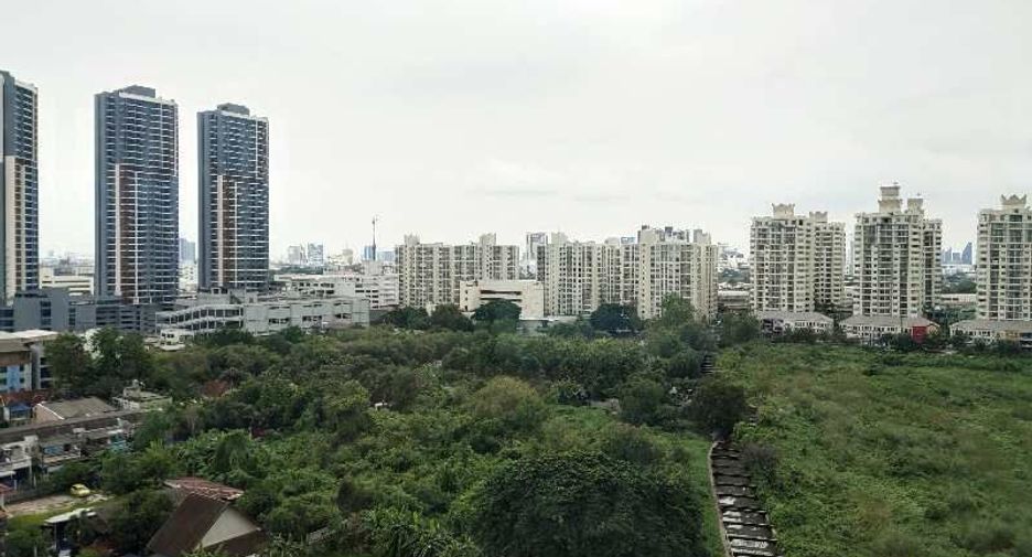 For rent 2 ベッドルーム condo in Huai Khwang, Bangkok