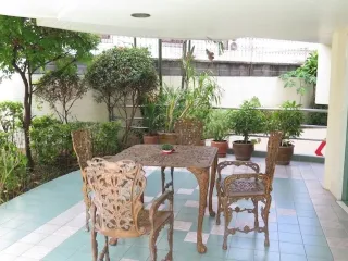 À louer 2 chambres appartement à Watthana, Bangkok