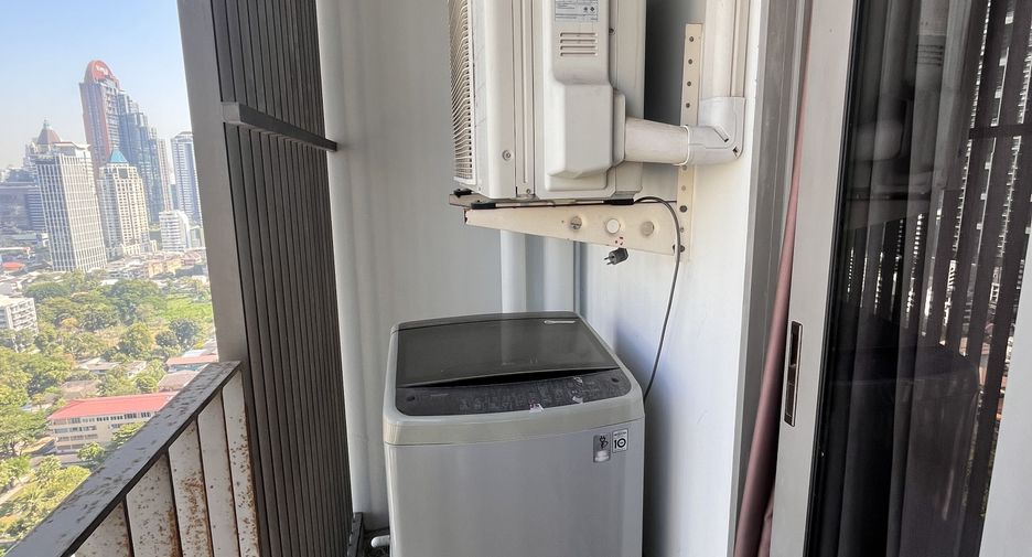 For rent 1 bed condo in Sathon, Bangkok