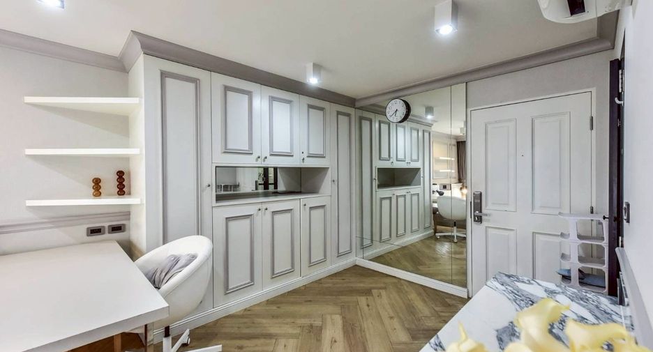 For sale studio condo in Yan Nawa, Bangkok