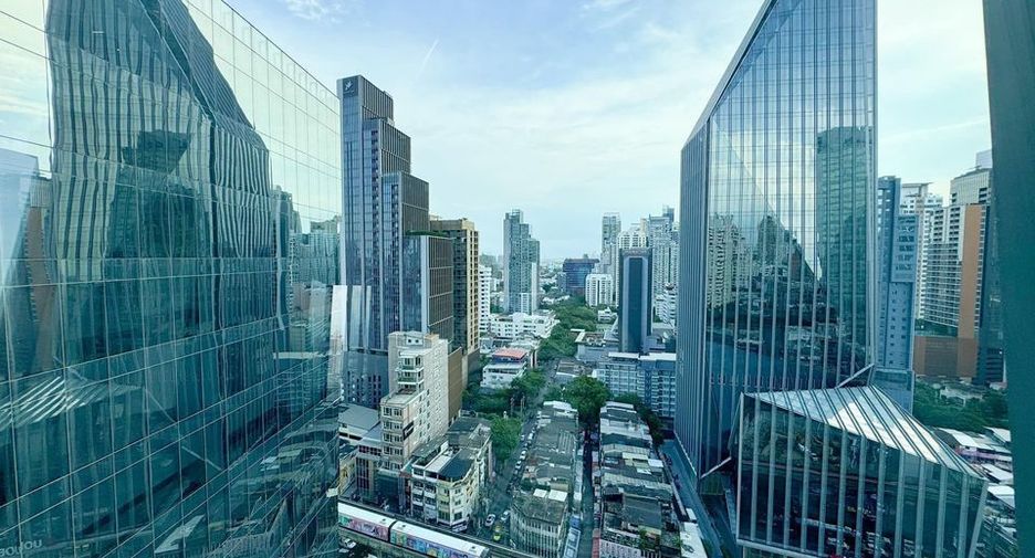 Wohnung zur Miete mit 3 Zimmer in Khlong Toei, Bangkok