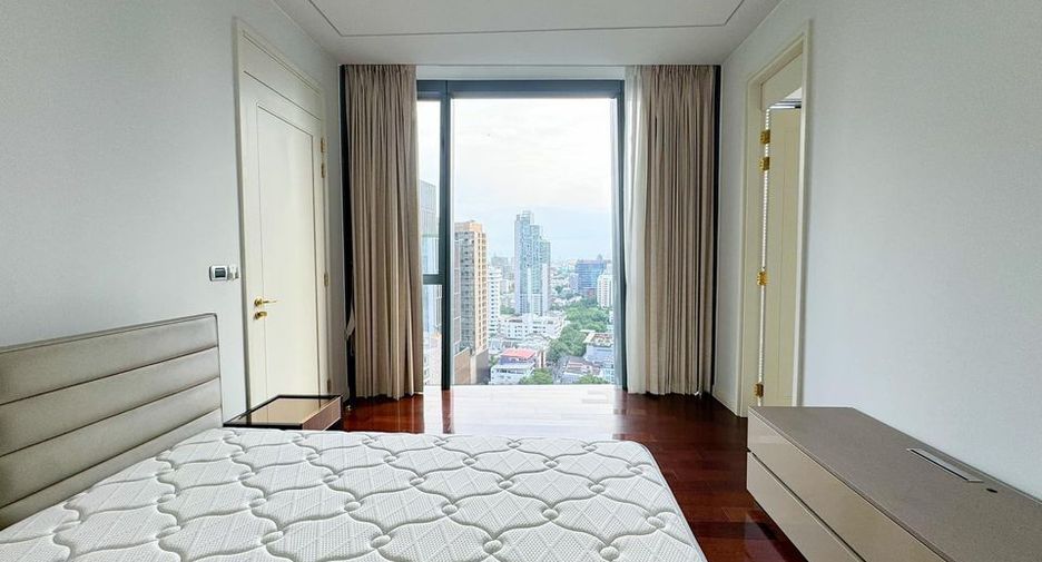 Wohnung zur Miete mit 3 Zimmer in Khlong Toei, Bangkok