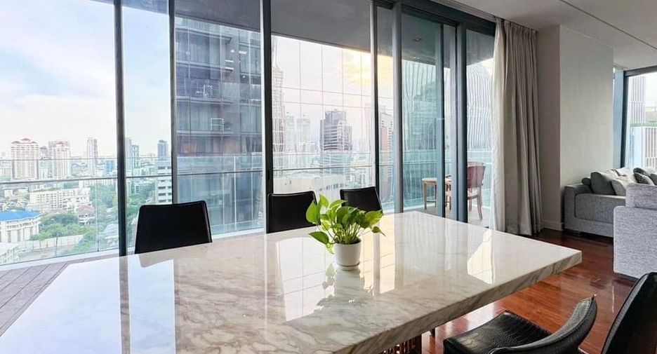Wohnung zur Miete mit 3 Zimmer in Khlong Toei, Bangkok
